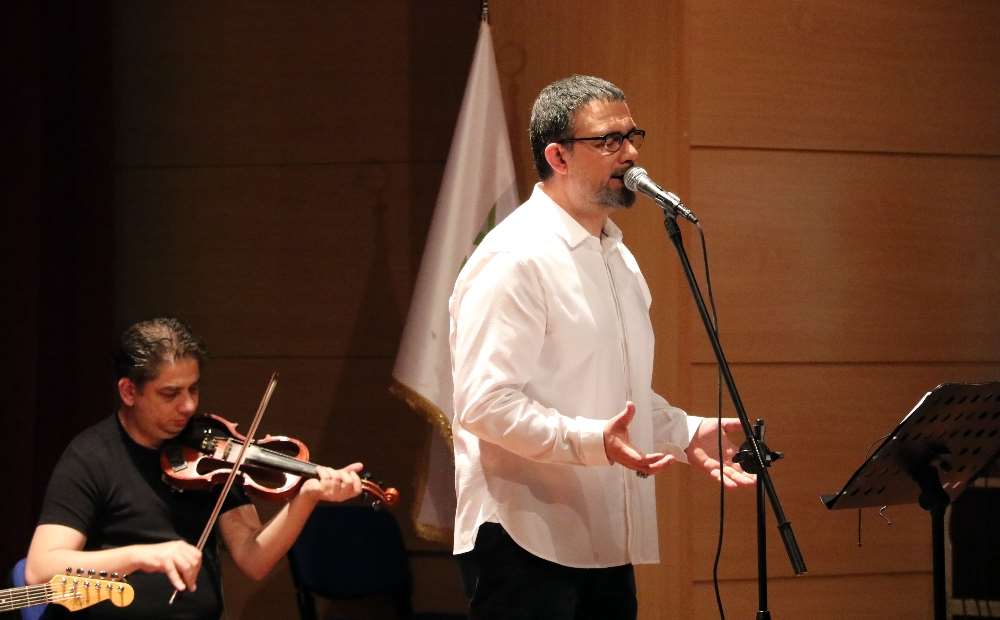 İbrahim Sadri Şiirleriyle Büyüledi