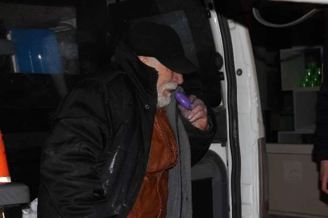 İki Kişiyi Vurdu Astım İlacına Sarıldı