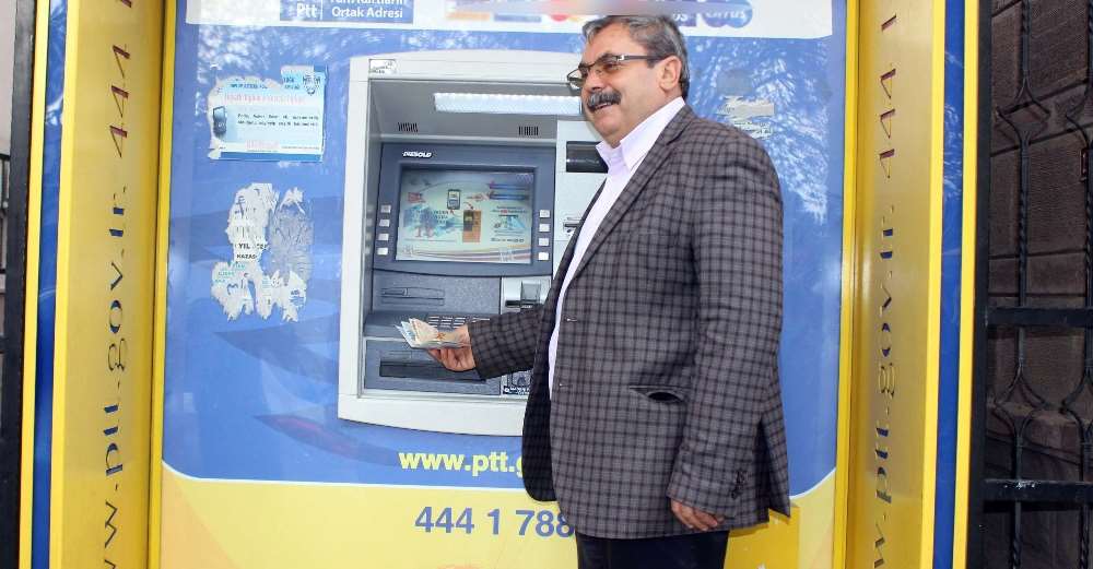 İnsanlık Ölmemiş: 36 Yıl Sonra Borcunu Ödedi