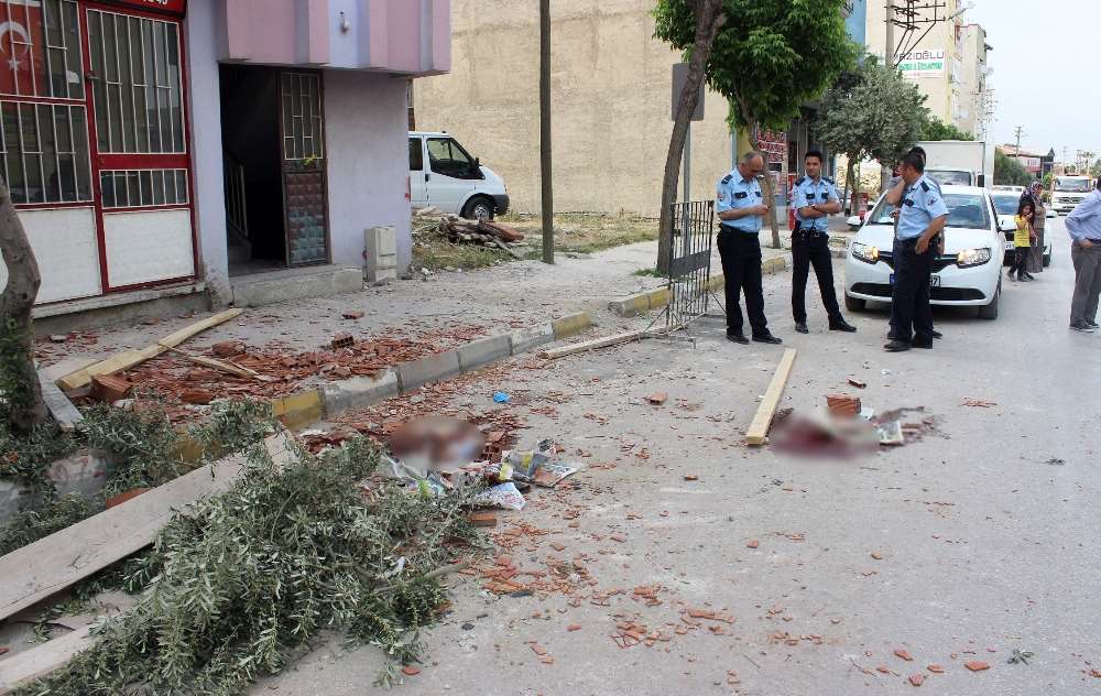İnşattan Düşen 2 İşçi Hayatını Kaybetti