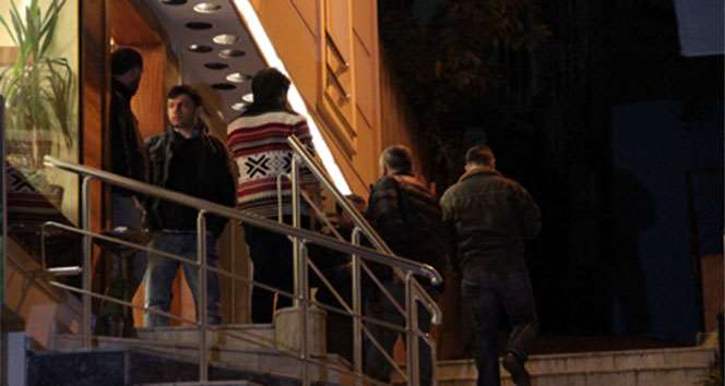 İran’lı Turist Otel Banyosunda Bıçaklandı