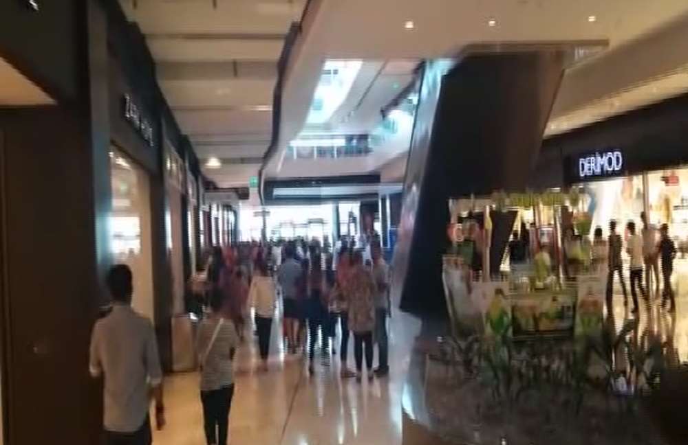 İstanbul’da Avm’de Bomba Paniği