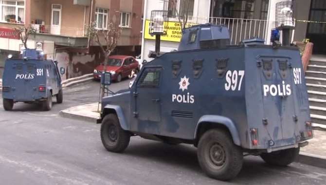 İstanbul’da Güpegündüz Çifte Soygun