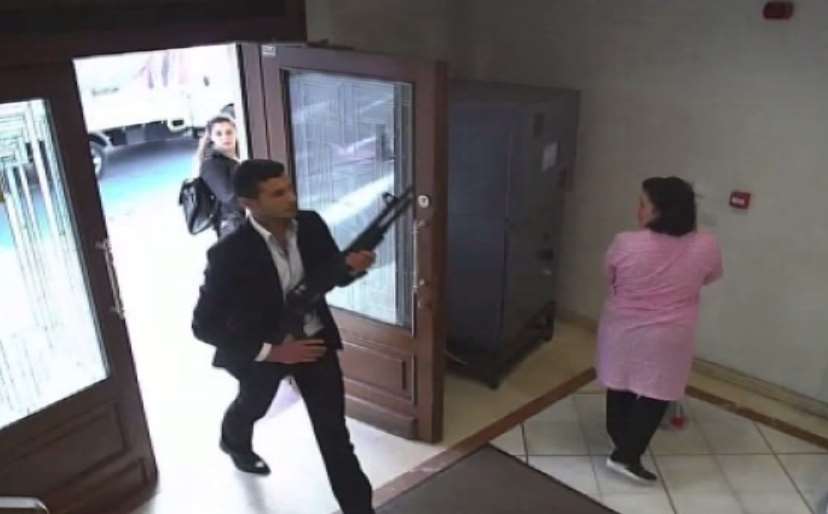 İstanbul’da Pompalı Banka Soygunu Kamerada
