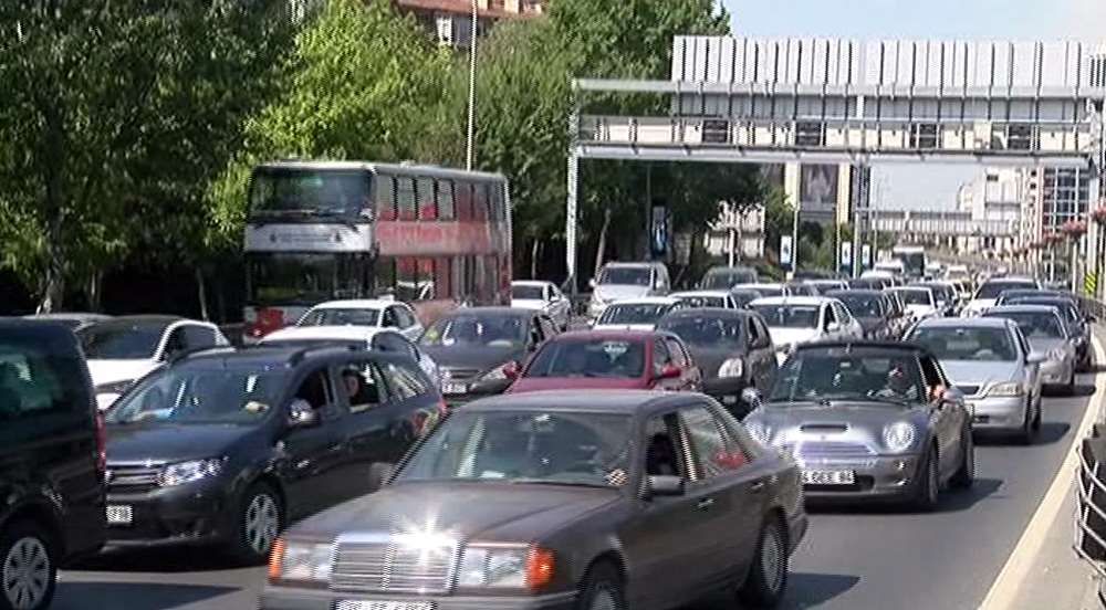 İstanbul’da Trafik Felç Oldu