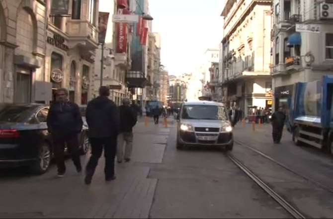 İstiklal Caddesi’nde Hayat Normale Dönüyor