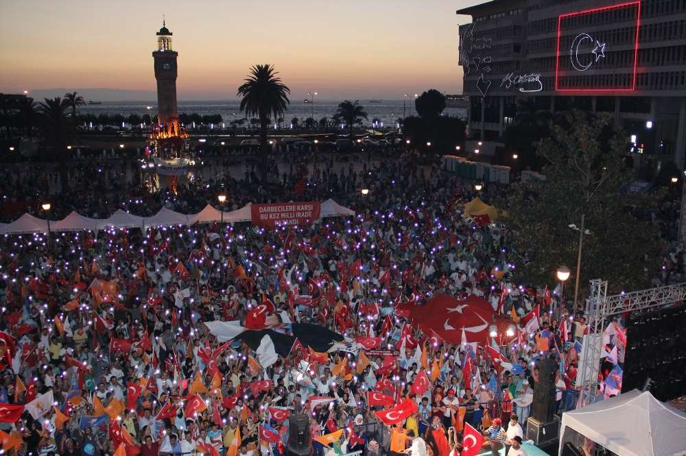 İzmir Kendine Yakışanı Yaptı