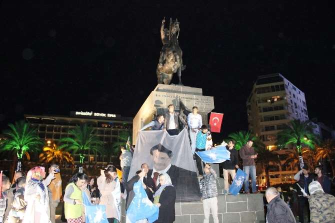 İzmir Sokaklara Döküldü