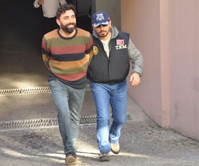 İzmir’i Kana Bulayacaktı: Bir De Pis Pis Sırıttı !