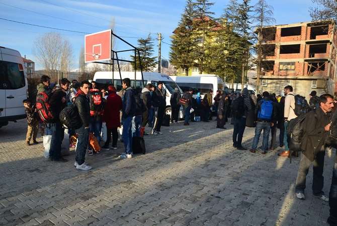 Kaçak Göçmenlere Yardım Eden 2 Organizatör Tutuklandı