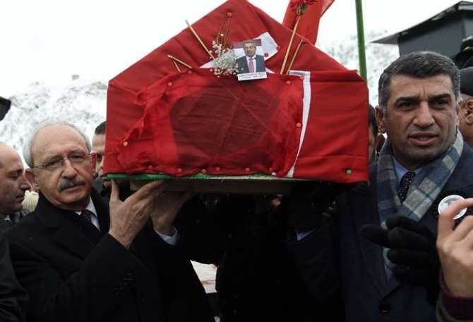Kamer Genç Son Yolculuğuna Uğurlandı