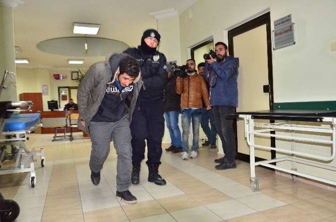 Karşıt Görüşlü Gruplar Birbirine Girdi