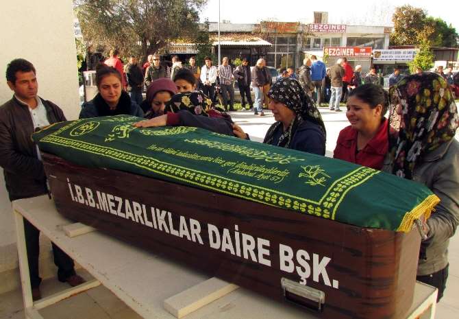 Kaskını Verdiği Sevgilisi Kurtuldu Kendisi Öldü