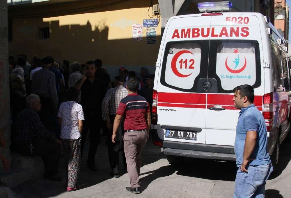Kavgayı Ayırmaya Çalışan Kadın Hayatını Kaybetti