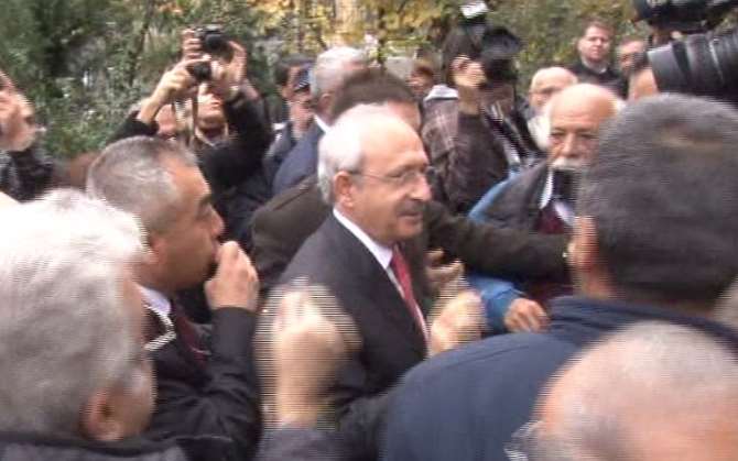 Kılıçdaroğlu Cumhuriyet Gazetesi’ni Ziyaret Etti