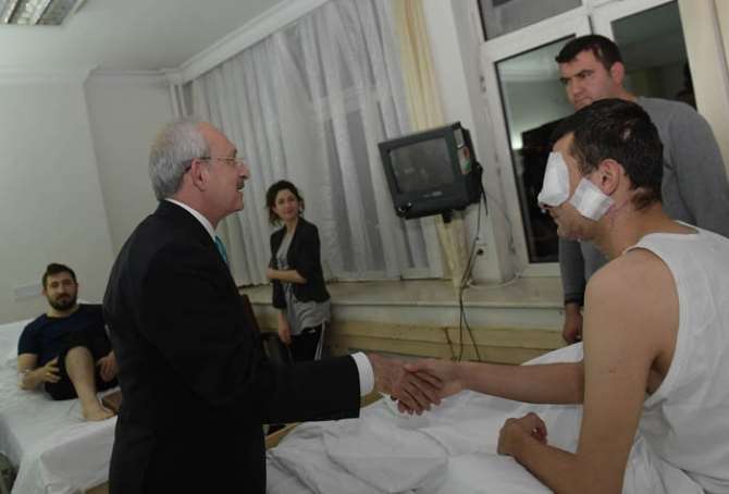 Kılıçdaroğlu Gata’daki Yaralıları Ziyaret Etti