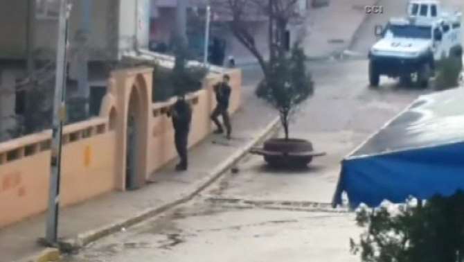Korsan Gösteriye Polis Müdahalesi