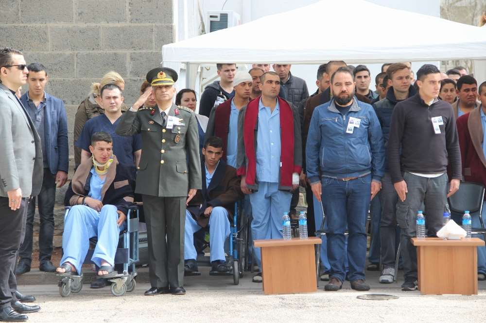 Lice Şehitlerini, Yaralı Silah Arkadaşları Uğurladı