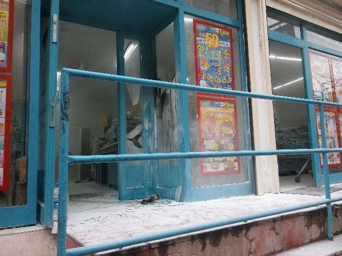 Markete Molotoflu Saldırı !