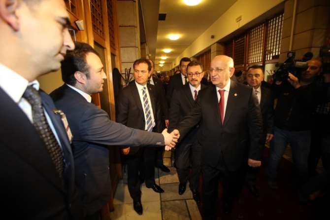 Meclis Başkanından Gazetecilere Ziyaret