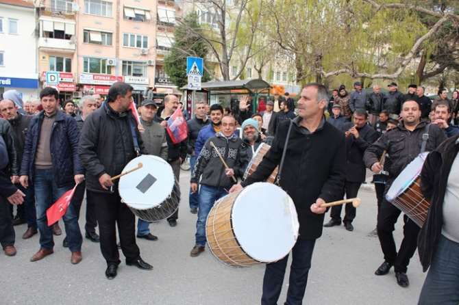 Meral Akşener’e Davullu Zurnalı Karşılama