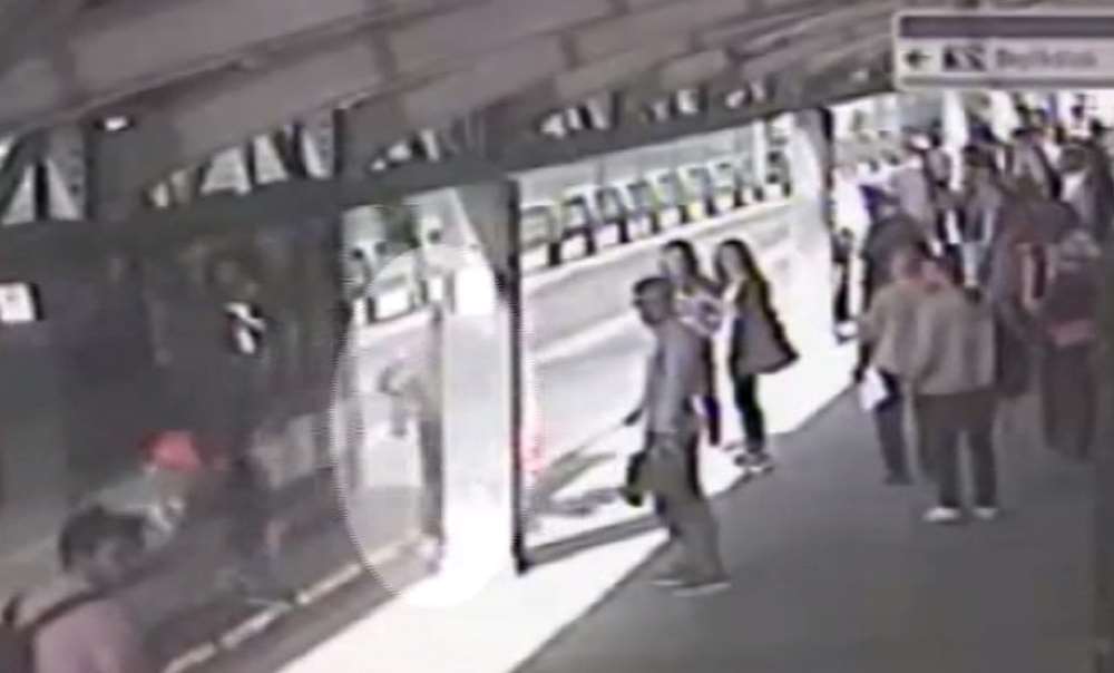 Metrobüs Şoförünün Dikkati Faciayı Önledi