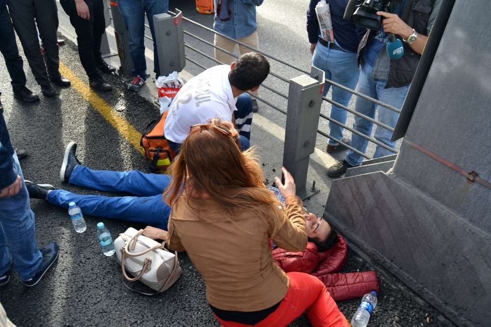 Metrobüs Yoluna Girdi Kazaya Neden Oldu
