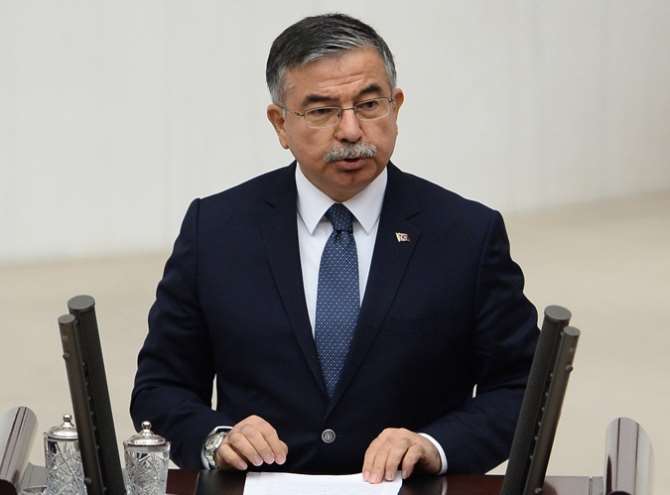 Milli Savunma Bakanı: Musul’u Deaş’a Teslim Ettiler