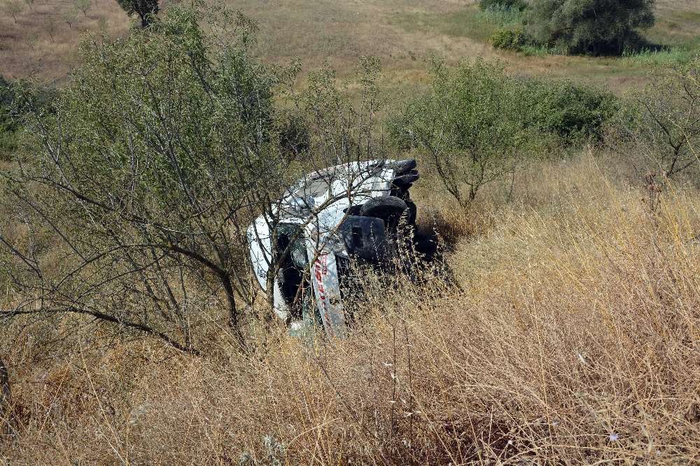 Minibüs Şarampole Uçtu: 19 Yaralı