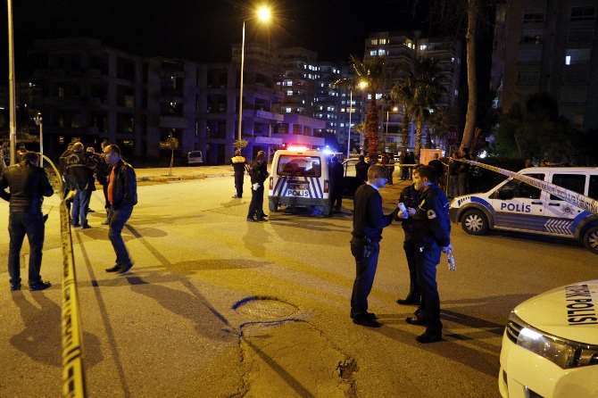 Motosiklet Polis Aracıyla Çarpıştı: 1 Ölü, 2 Yaralı