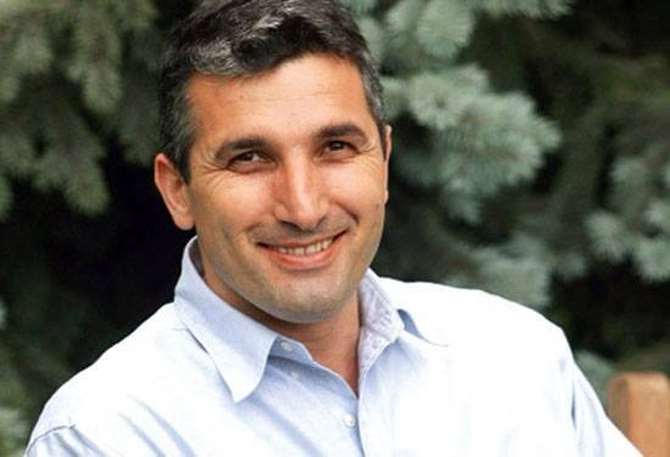 Nedim Şener Cemaatçi Yazarları Topa Tuttu