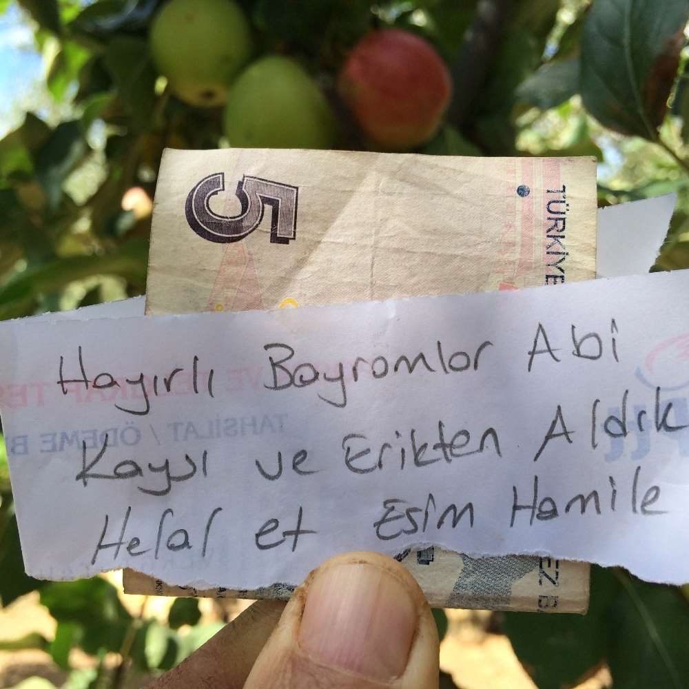 O Notu Bırakan Kişi Helallik Almaya Gelince Ortaya Çıktı