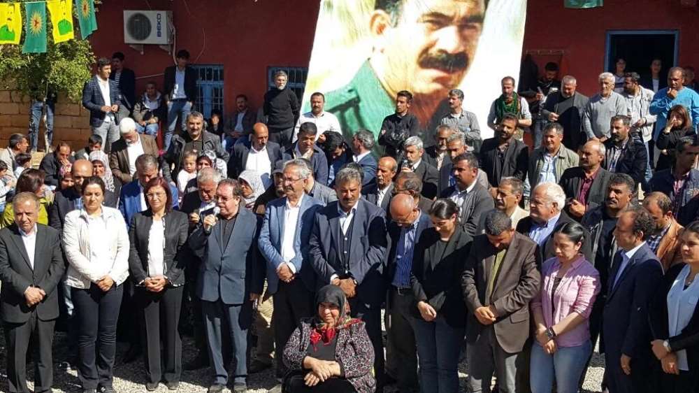 Öcalan’ın Doğum Gününü Kutladılar !
