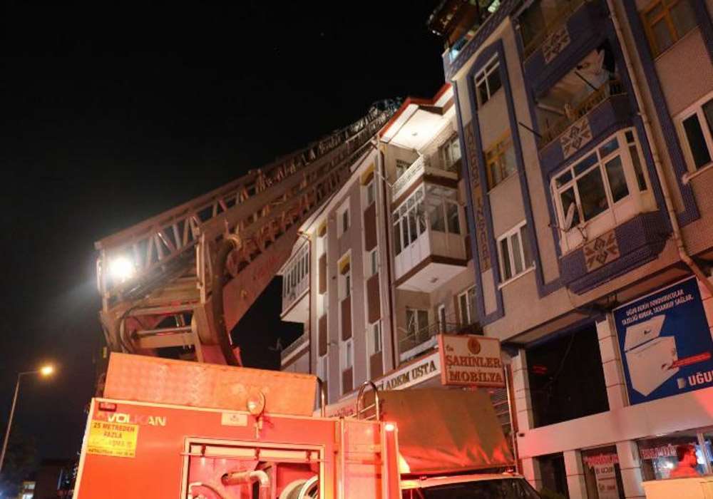 Öğrencilerin Ders Notları Yangın Çıkardı
