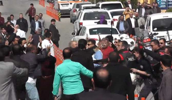 Ölüm Haberini Alınca Hastaneyi Savaş Alanına Çevirdiler!