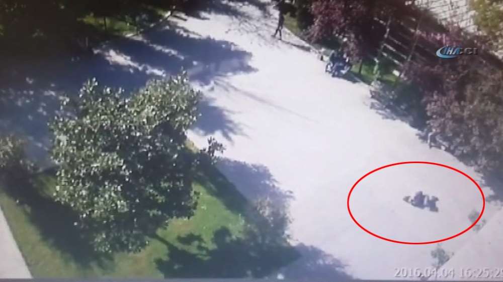 Ölüme Böyle Atladı