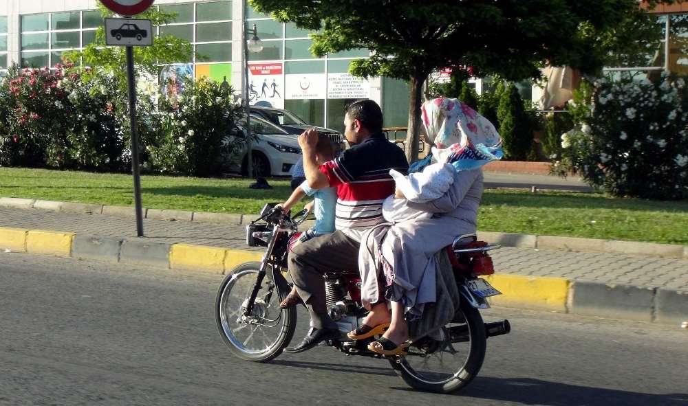 Ölüme Davetiye Çıkardılar