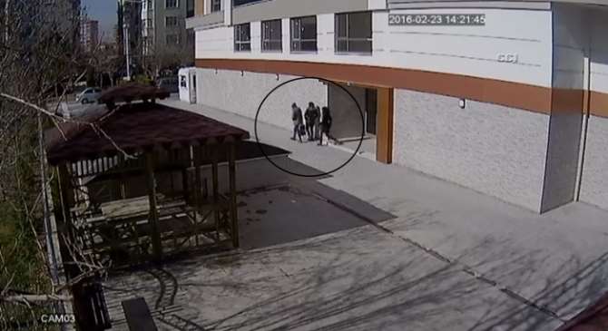 Önce Kameraya Ardından Polise Yakalandılar