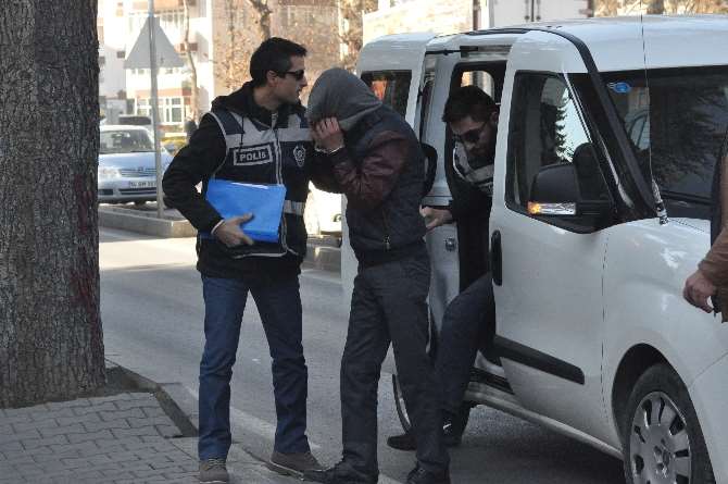 Önce Soydu Sonra Partonuyla Hırsızı Aradı