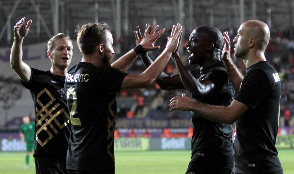 Osmanlıspor Uefa Avrupa Ligi’nde Üst Tura Çıktı