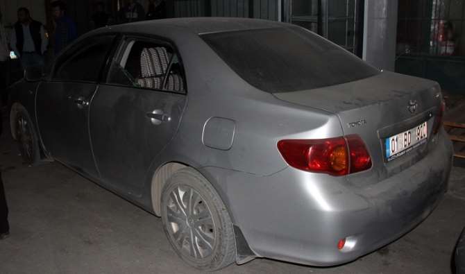 Otomobilin Camını Kırıp 133 Bin Lira Çaldılar