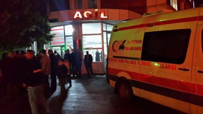 Otomobilin Çarptığı Genç Öldü