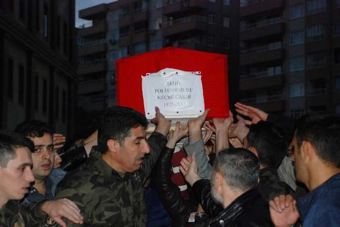Özel Harekat Polisi Son Yolculuğuna Uğurlandı