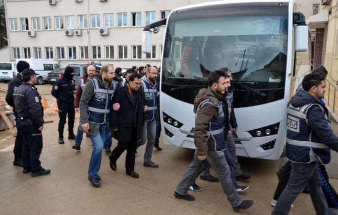 Paralel Yapı Soruşturmasında 5 Tutuklama