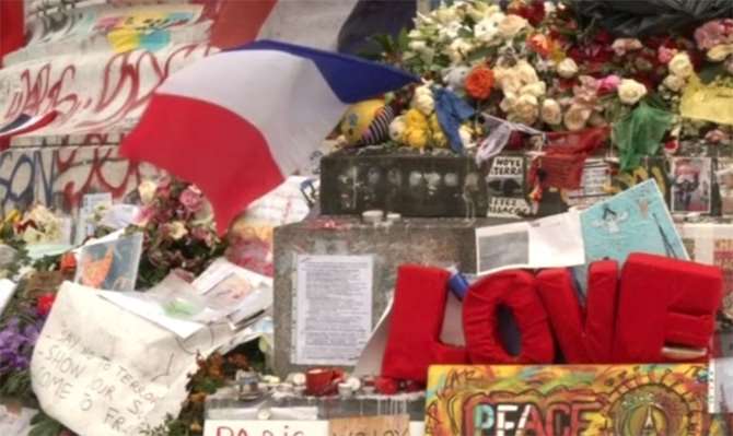 Paris’te Ölenler Anıldı