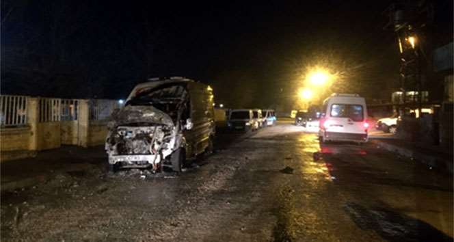Park Halindeki Ambulans Alev Alev Yandı!