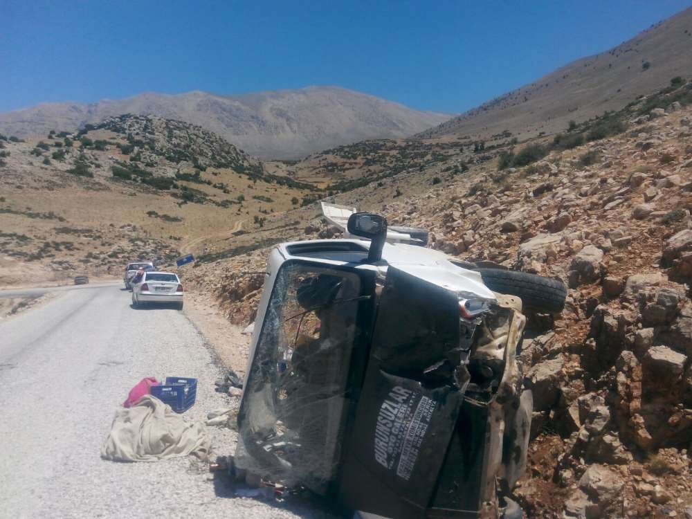 Piknik Yolunda Feci Kaza: 2 Ölü, 8 Yaralı