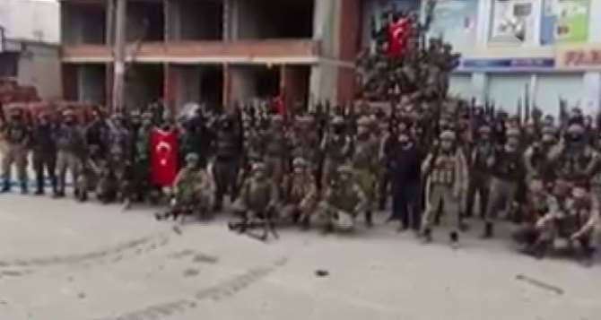 Pkk’ya Gözdağı: Cizre Komando Marşıyla İnledi