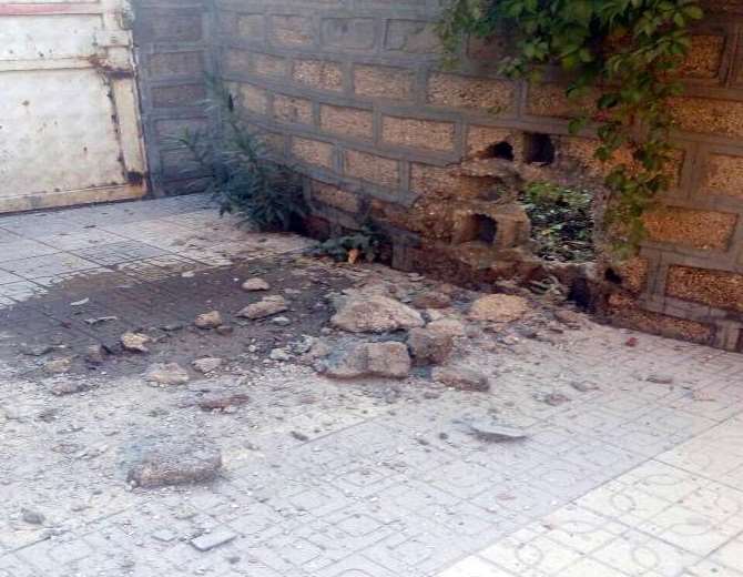 Polis Aracına Atılan Roket Cami Duvarına İsabet Etti