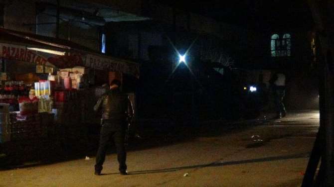 Polis Araçlarına Silahlı Saldırı